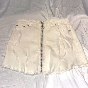 White jean skirt with zipper